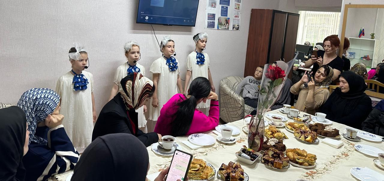 В Каспийске Комплексный центр Минтруда РД с участием 15 семей участников специальной военной операции организовал Круглый стол для обсуждения насущных вопросов